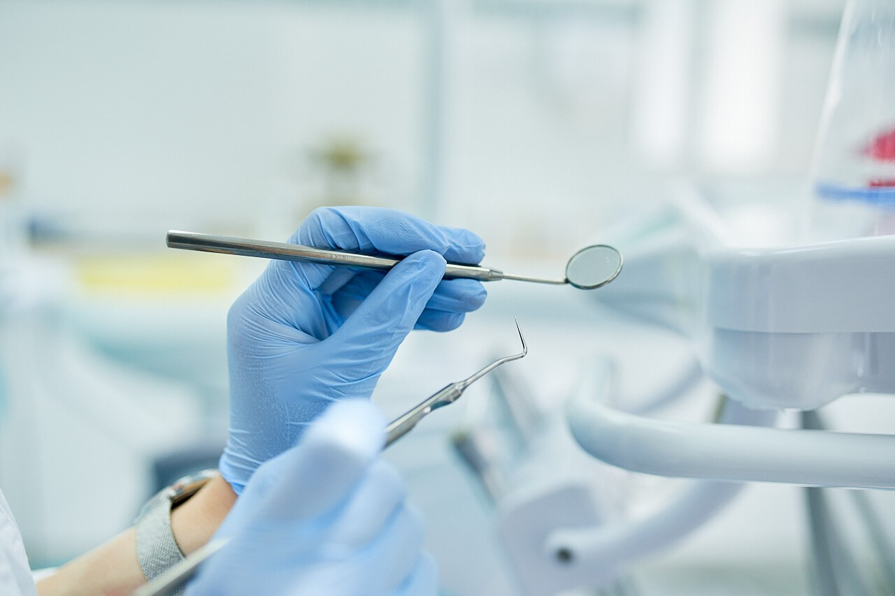 Стоматология Мединвест Ярославль - лечение зубов лучшими врачами
